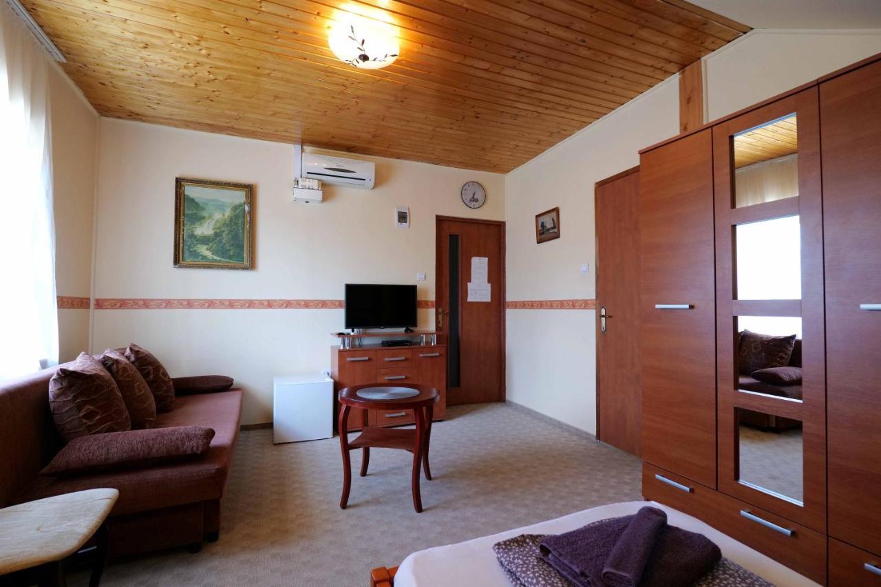 Nyilas Fogado Hotel Nyíregyháza Екстериор снимка