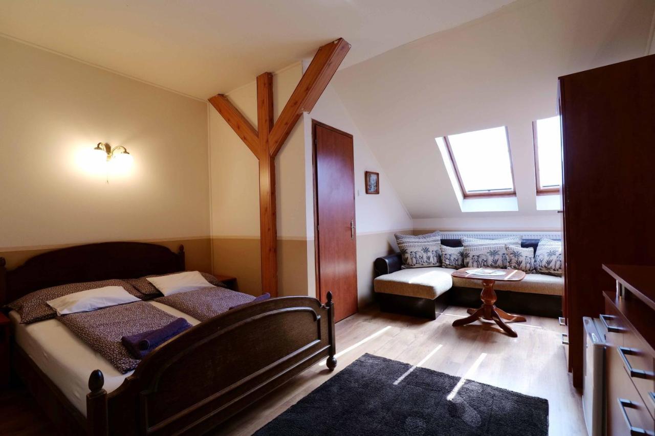 Nyilas Fogado Hotel Nyíregyháza Екстериор снимка