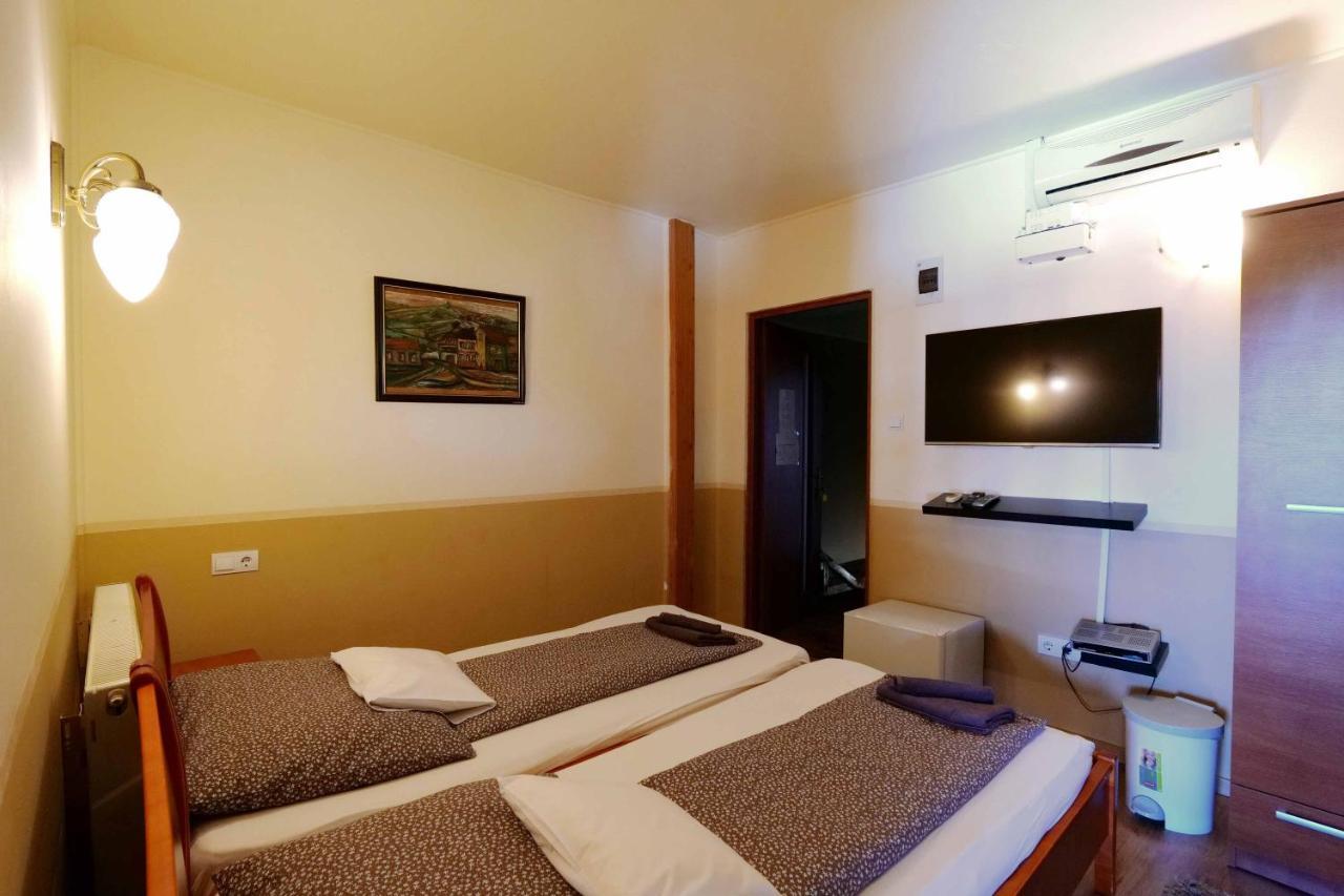 Nyilas Fogado Hotel Nyíregyháza Екстериор снимка