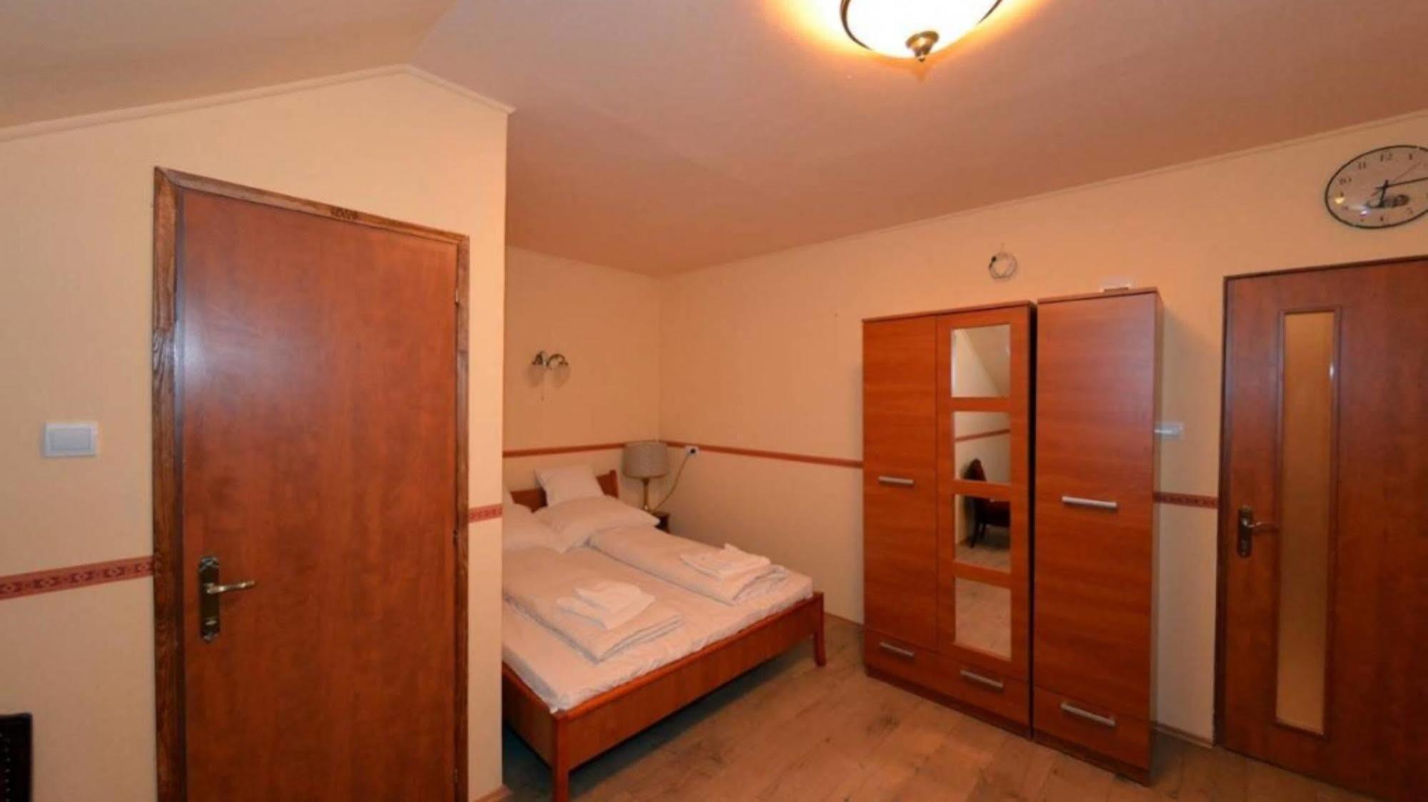 Nyilas Fogado Hotel Nyíregyháza Екстериор снимка